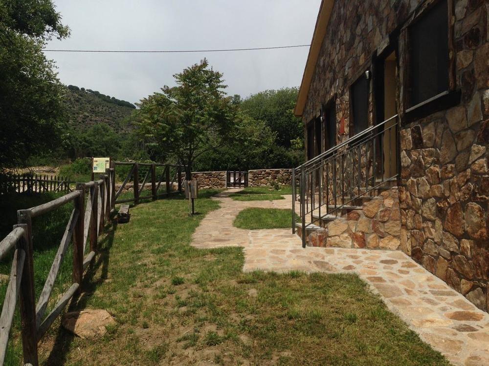 Las Casitas De La Poza Gargantilla del Lozoya Exterior photo